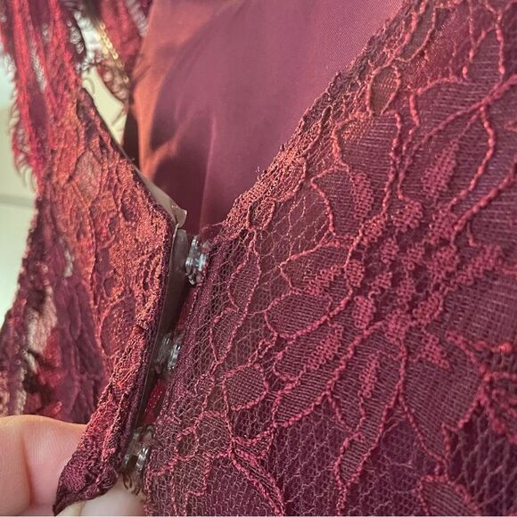 AZAZIE COLLEEN A-Line Lace Chiffon Floor-Length Burgundy Bridesmaid Dress Size 2 - Picture 11 of 15